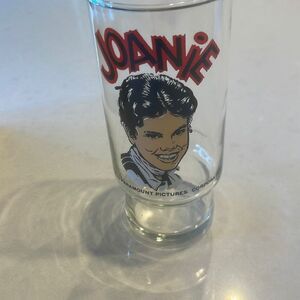 Happy Days 1977 Joanie glass excellent condition paramount picture, Dr Pepper.